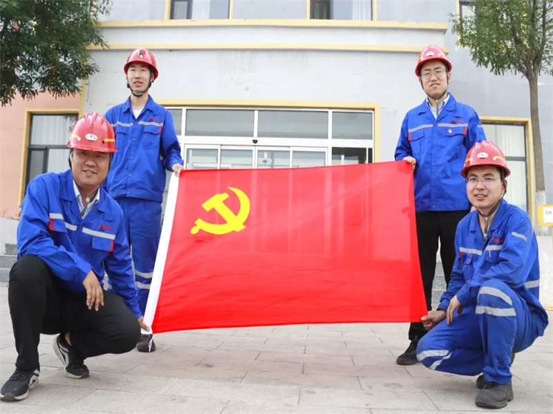“兩優(yōu)一先”事跡丨選煤分公司的“黨建答卷”.jpg